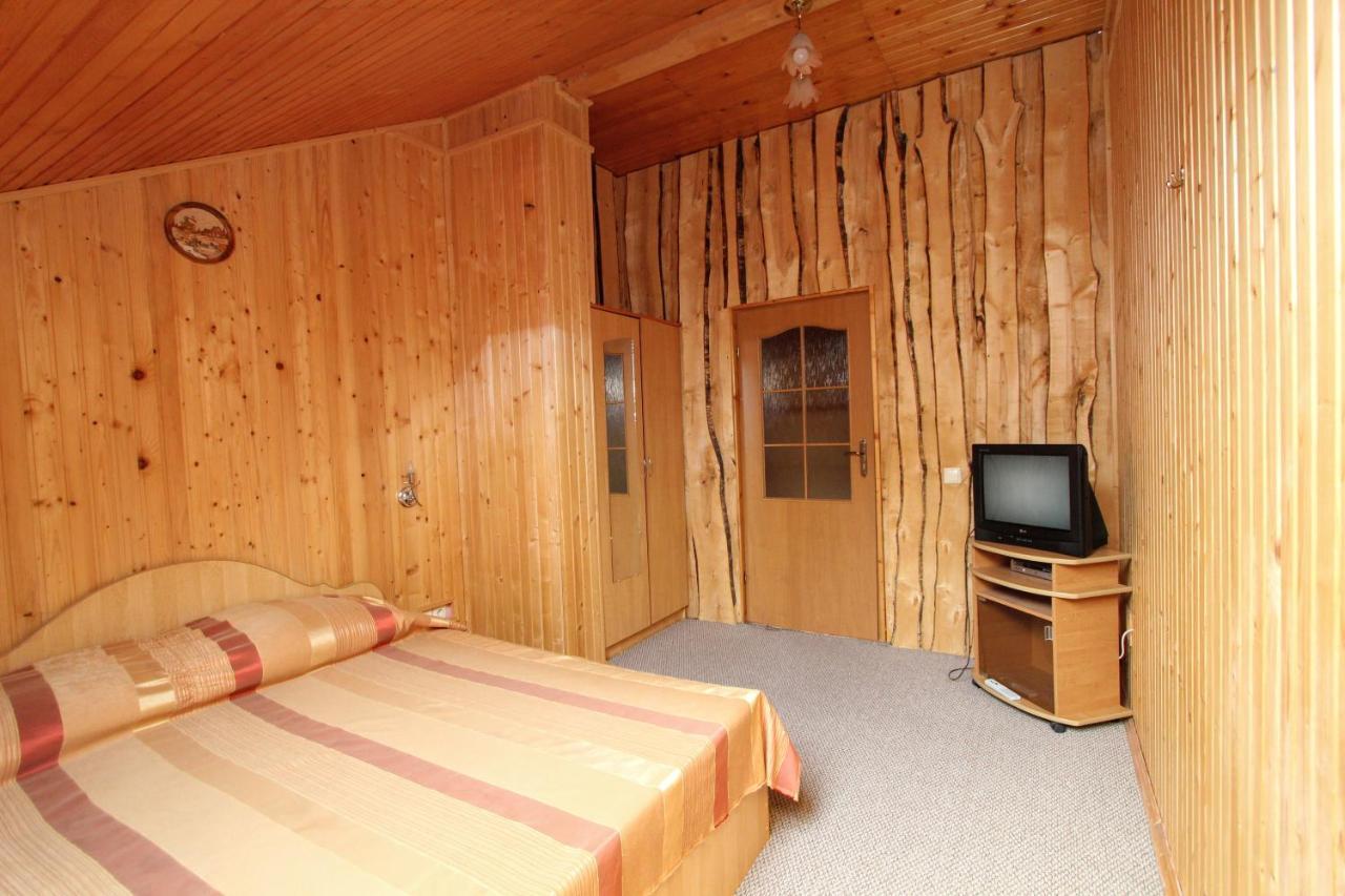 Complex "Shum Lisu" Apartment Татарив Екстериор снимка