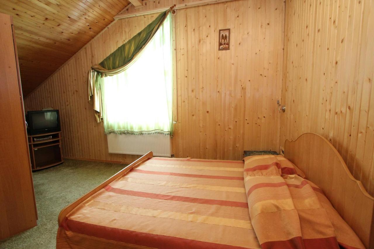 Complex "Shum Lisu" Apartment Татарив Екстериор снимка
