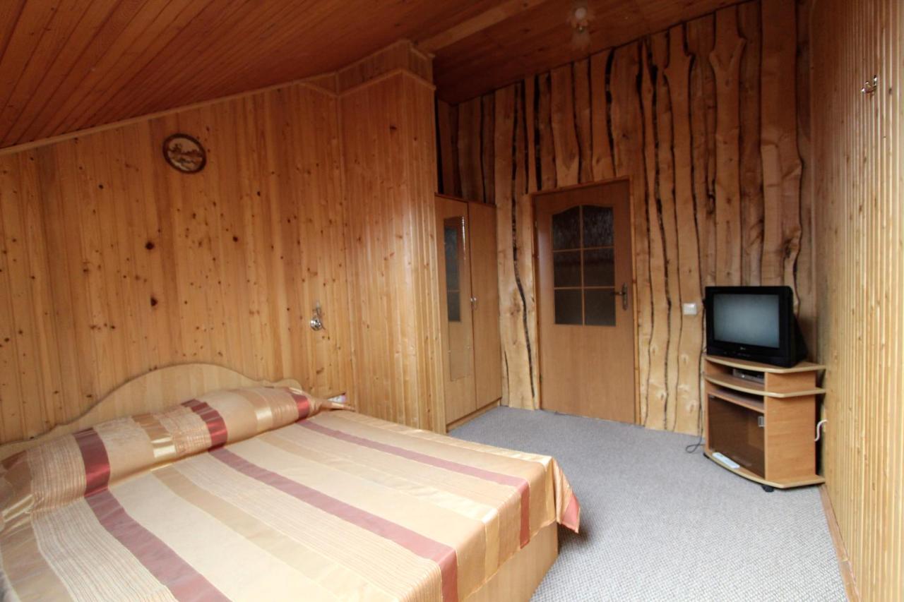 Complex "Shum Lisu" Apartment Татарив Екстериор снимка